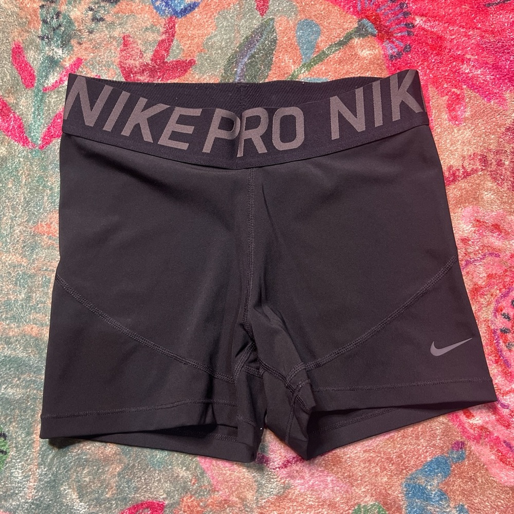 NIKE PRO DRI-FIT SHORT SIZE M